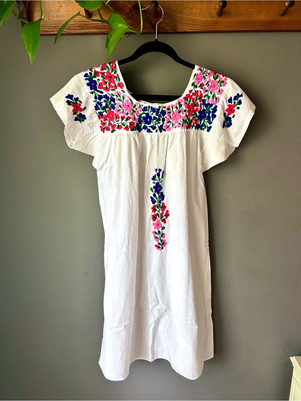 Vintage Mexican Puebla Boho Midi Dress Hand Embroidered Floral Cotton Fiesta L